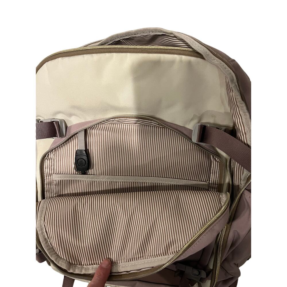 Lovevook Multi Section Padded XL Computer Backpack - Picture 3 of 5